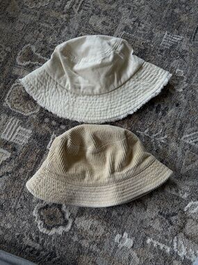 Abercrombie & Fitch Cream and Beige Bucket Hat Duo